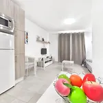 Апартаменти Sunshine Island Village *